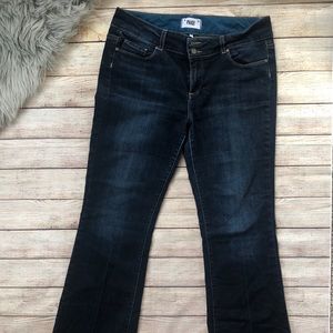 Paige Woman's Jeans Size 32 Hidden Hills
